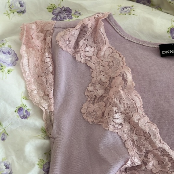 Adorable Pink/lilac Lace DKNY Jeans Tank top! - Picture 3 of 7